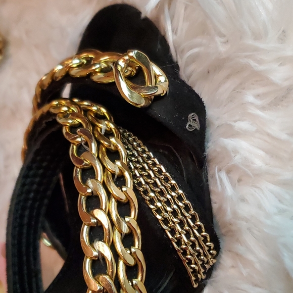 Black heels - Picture 6 of 10